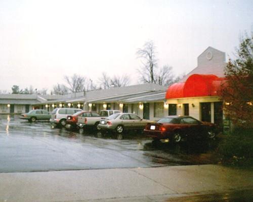 Red Carpet Inn Грийнсбъро Екстериор снимка