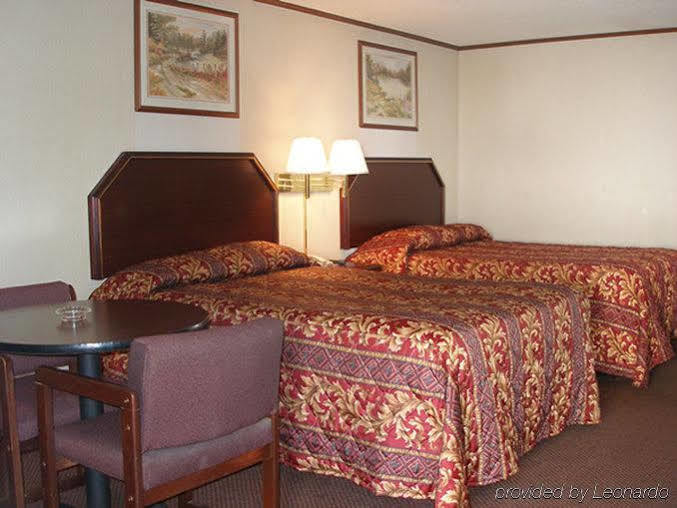 Red Carpet Inn Грийнсбъро Екстериор снимка